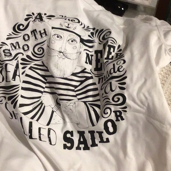 NEW ! Adorable, vintage style sailor White Graphic T-Shirt - Picture 2 of 4